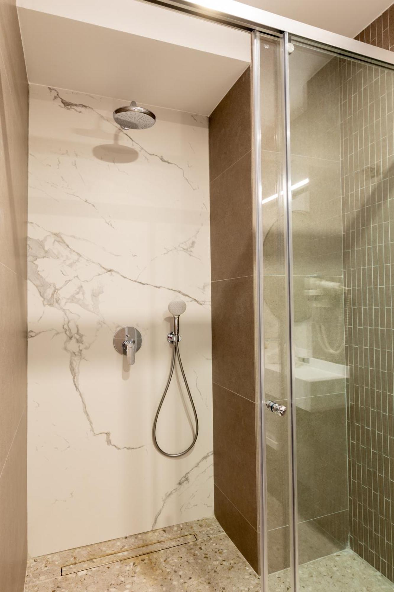Lupa By Bueno Hotel 4*